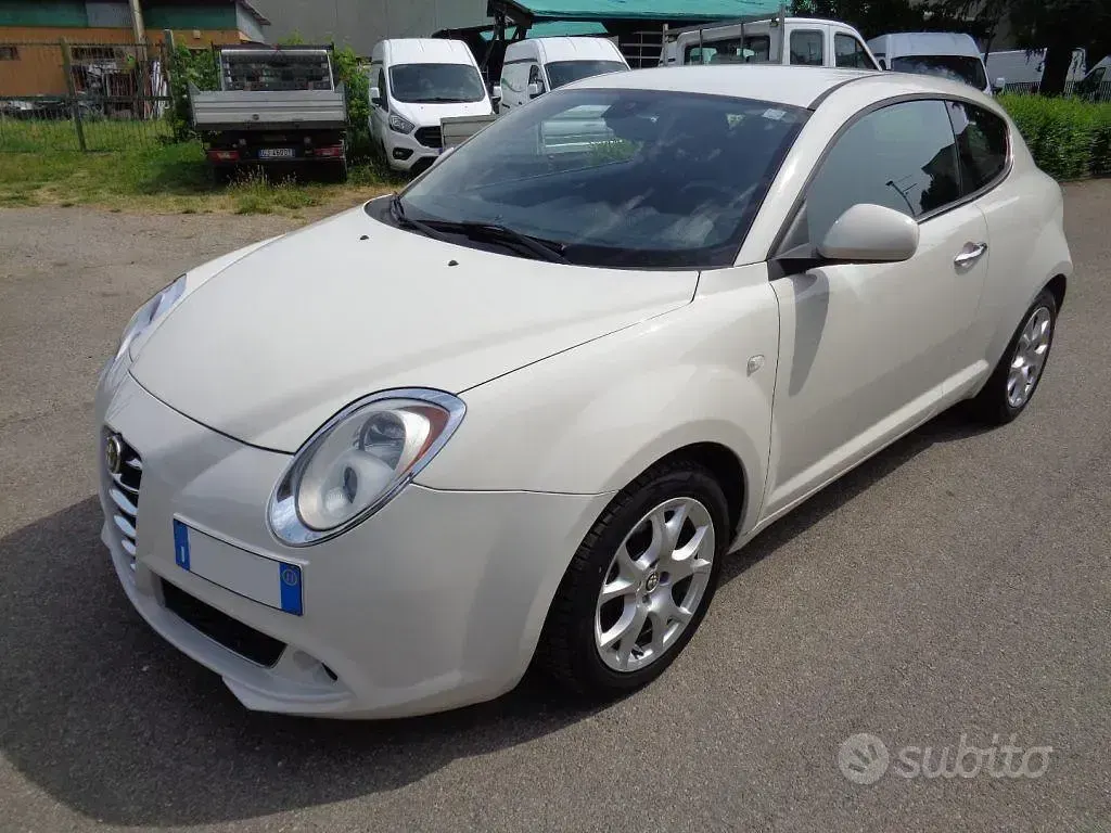 Usata Alfa Romeo MiTo Distinctive 79 CV (58 kW) 2011 Beige Utilitaria