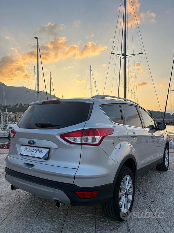 Usata Ford Kuga Business Edition 150 CV (110 kW) 2015 Grigio SUV