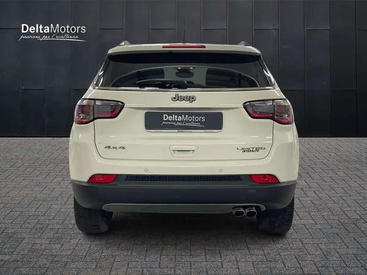 Usata Jeep Compass Limited 140 CV (102 kW) 2018 Bianco polare SUV