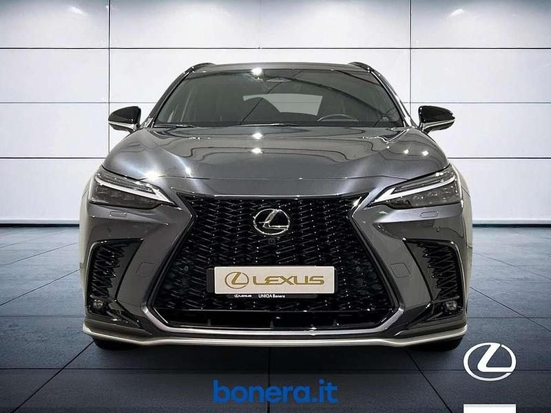 Usata Lexus NX200t Sport Line 309 CV (227 kW) 2023 Sonic grey SUV