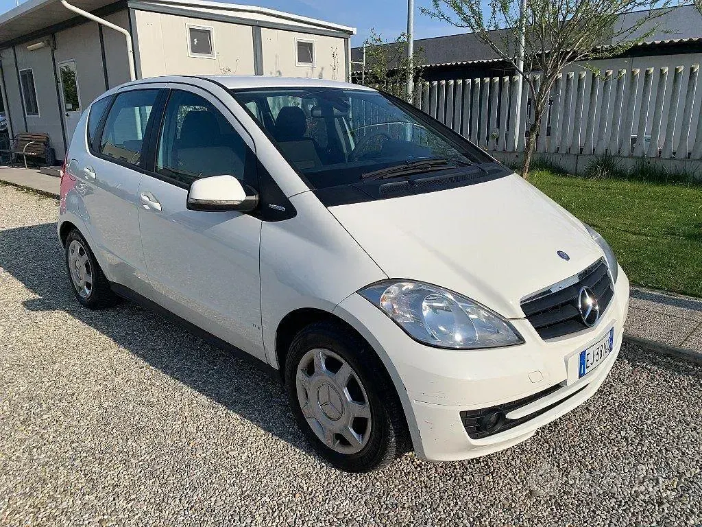 Usata Mercedes A160 Edition 95 CV (69 kW) 2011 Bianco Utilitaria