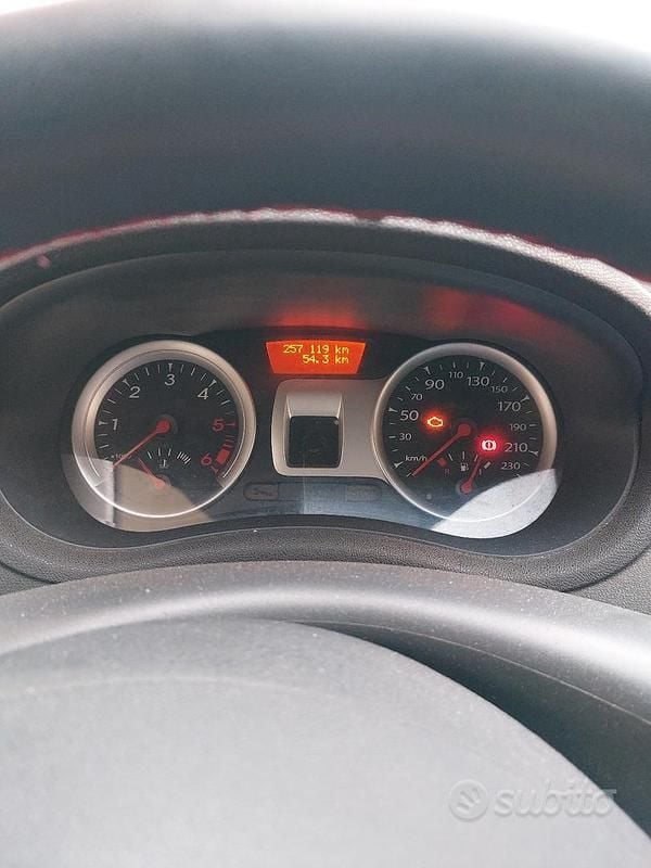 Usata Renault Clio III 85 CV (62 kW) 2011 Blu Berlina