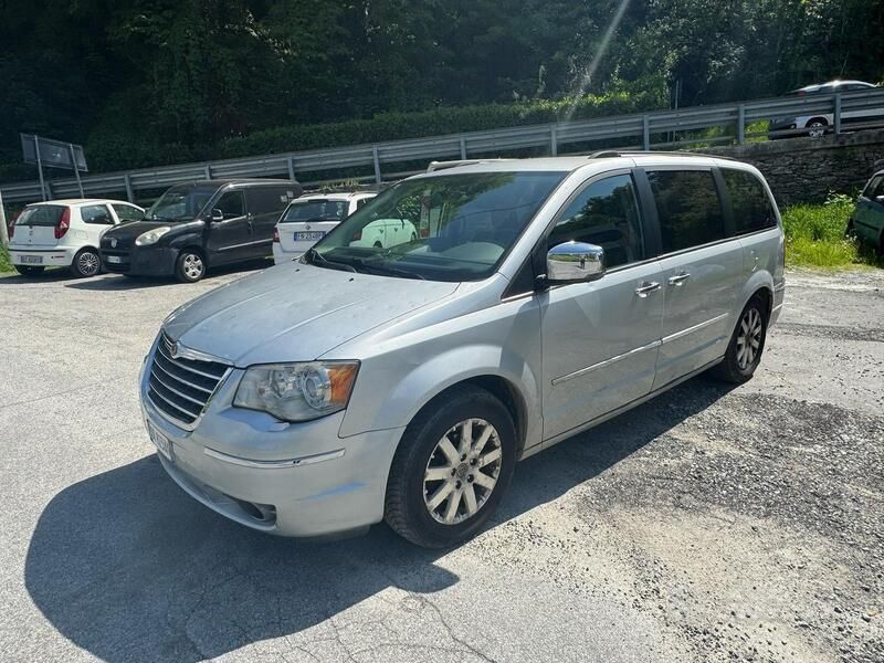 Usata 2008 Chrysler Voyager Monovolume | 3500 € - Immagine 1/4