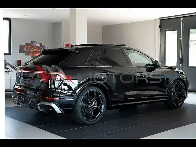 Usata Audi Q8 Performance 639 CV (469 kW) 2025 Nero SUV