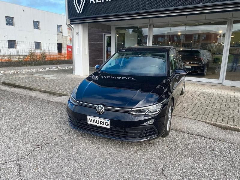 Usata VW Golf VIII Life 110 CV (80 kW) 2022 Nero Berlina