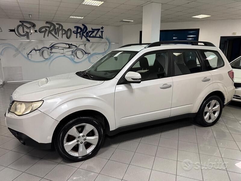 Usata Subaru Forester 147 CV (108 kW) 2011 Bianco SUV