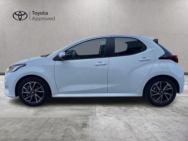 Usata Toyota Yaris Hybrid Trend 116 CV (85 kW) 2022 Bianco Berlina