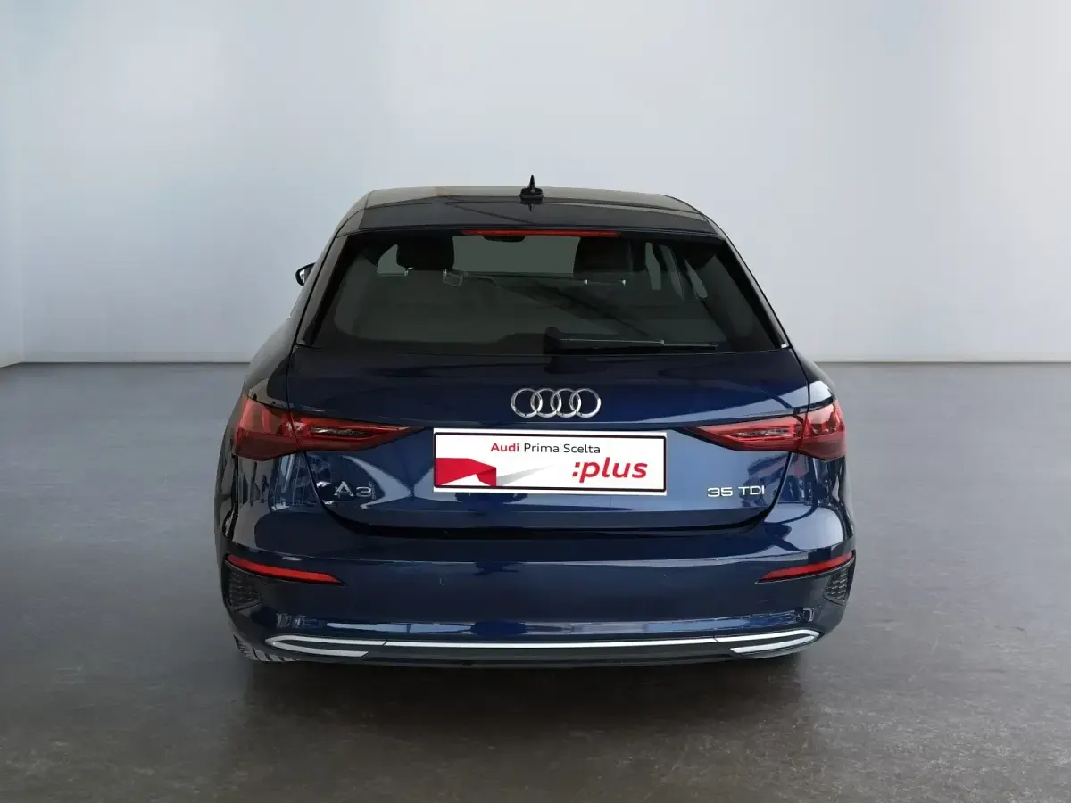 Begagnad Audi A3 Sportback Advanced 150 HK (110 kW) 2020 Blå Halvkombi