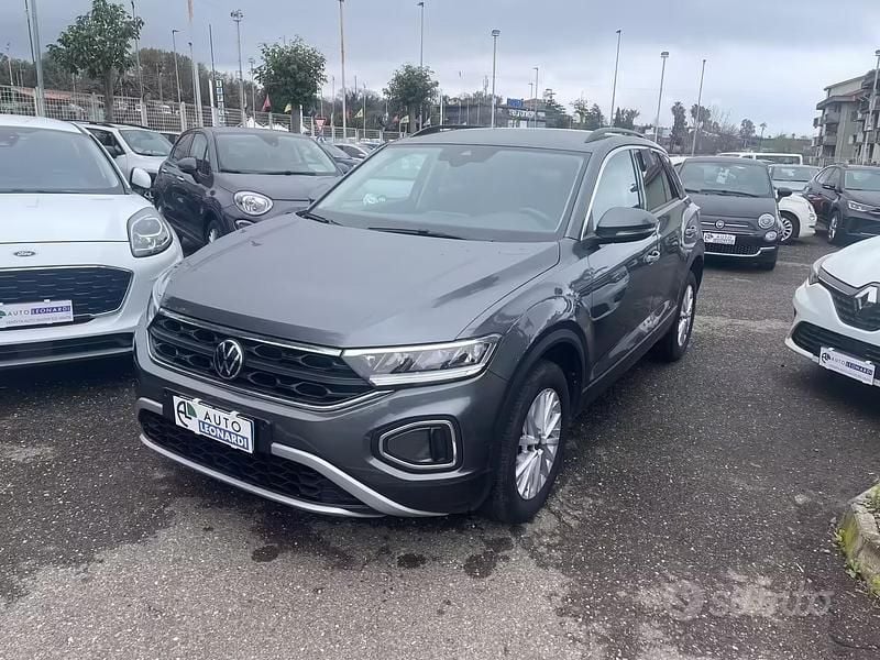 Usata VW T-Roc Style 149 CV (109 kW) 2022 Grigio SUV