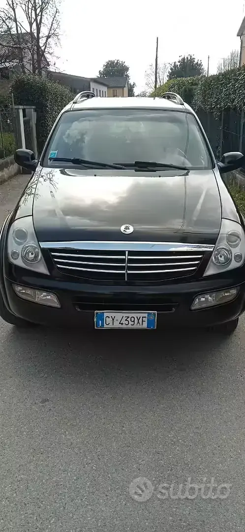 Usata SsangYong Rexton 165 CV (121 kW) 2006 Nero SUV