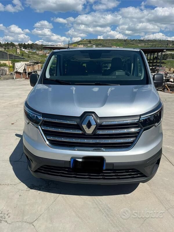 Usata 2023 Renault Trafic Monovolume | 24.500 € (Buon prezzo) - Immagine 1/4