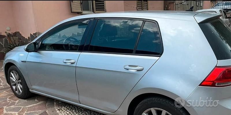 Usata VW Golf VII 110 CV (80 kW) 2015 Utilitaria