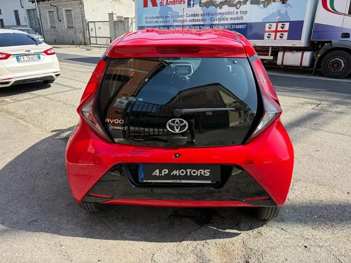 Brugt Toyota Aygo Connect Style 72 HK (52 kW) 2021 Rød Hatchback