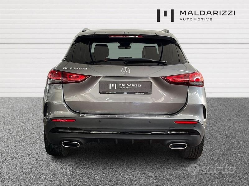 Usata Mercedes GLA200 Premium 150 CV (110 kW) 2023 Grigio SUV