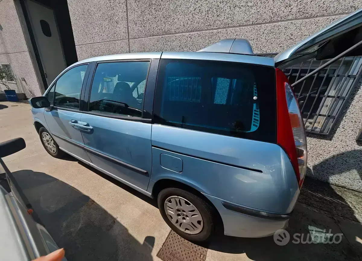 Usata Fiat Ulysse 136 CV (100 kW) 2002 Bluazzurro Monovolume