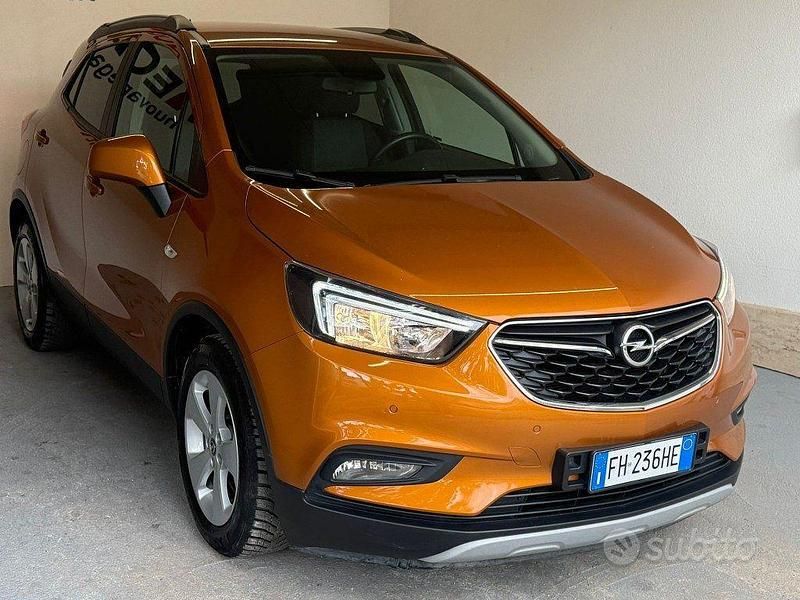 Usata Opel Mokka X 140 CV (102 kW) 2017 Arancione SUV