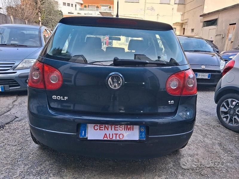 Usata VW Golf IV 102 CV (75 kW) 2006 Blu Berlina