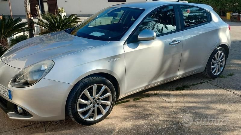 Usata Alfa Romeo Giulietta 2017 Grigio Utilitaria