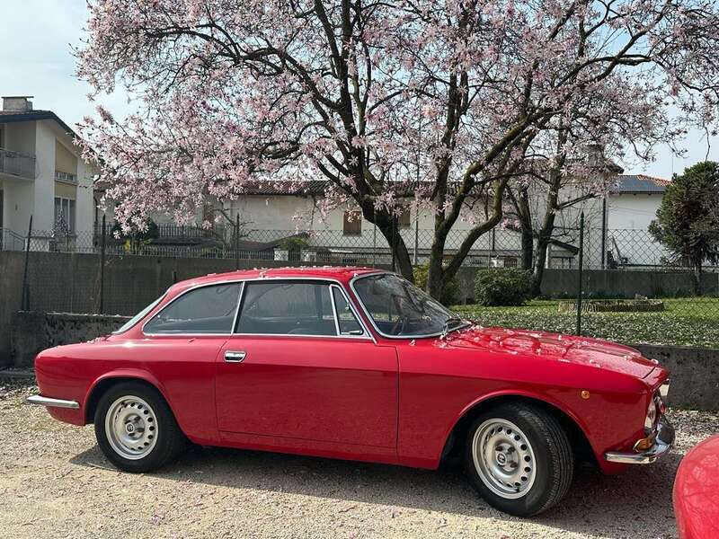 Usato 1970 Alfa Romeo GT Junior 2.0 Benzin 131 CV (33.000 €)