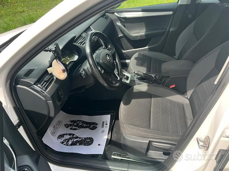 Begagnad Skoda Octavia Executive 116 HK (85 kW) 2017 Vit Kombi