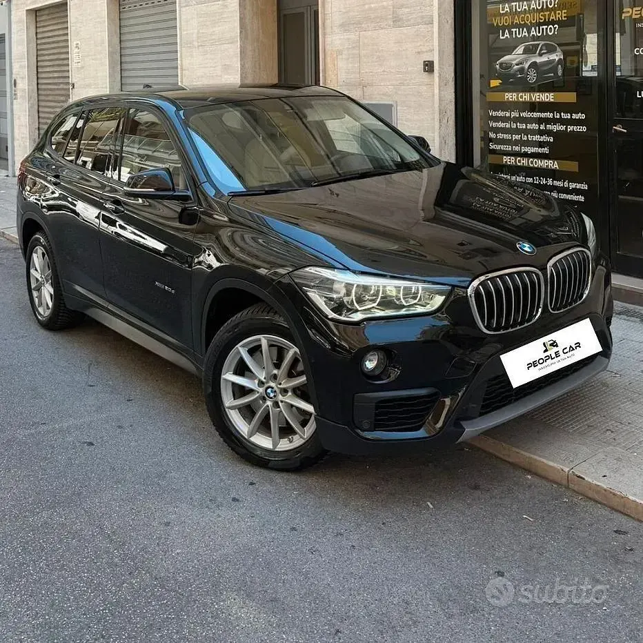 Usata BMW X1 Efficient Dynamics 190 CV (139 kW) 2016 Nero SUV