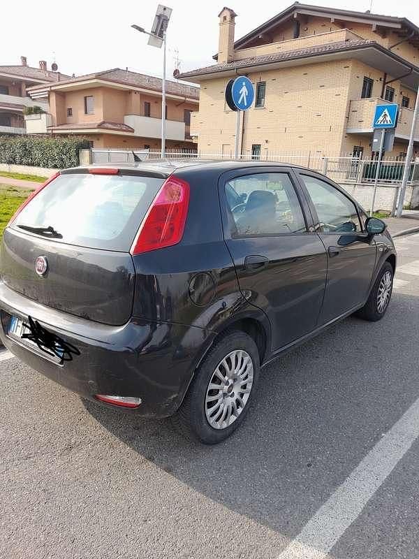Usata Fiat Punto S 69 CV (50 kW) 2018 Nero Berlina