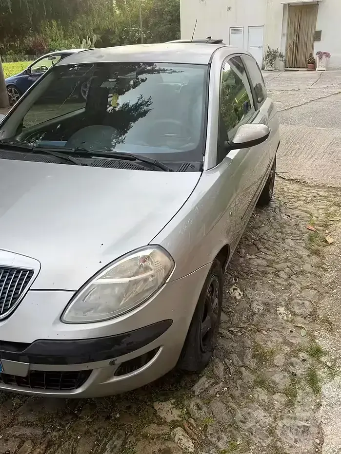Usata Lancia Ypsilon 69 CV (50 kW) 2005 Utilitaria