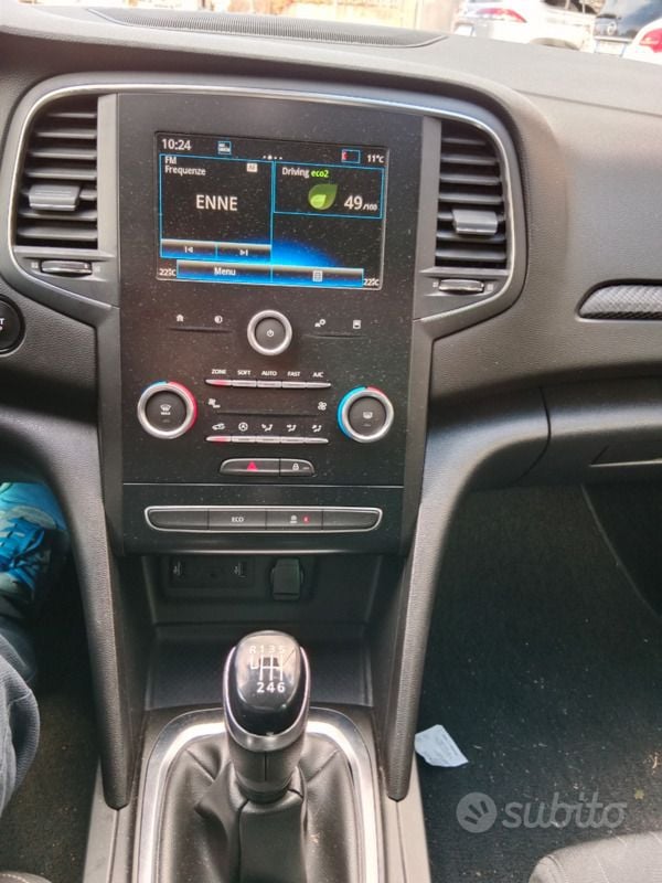 Nero Usata 2019 Renault Mégane IV Tre volumi | 13.500 € (Buon prezzo) - Immagine 1/4