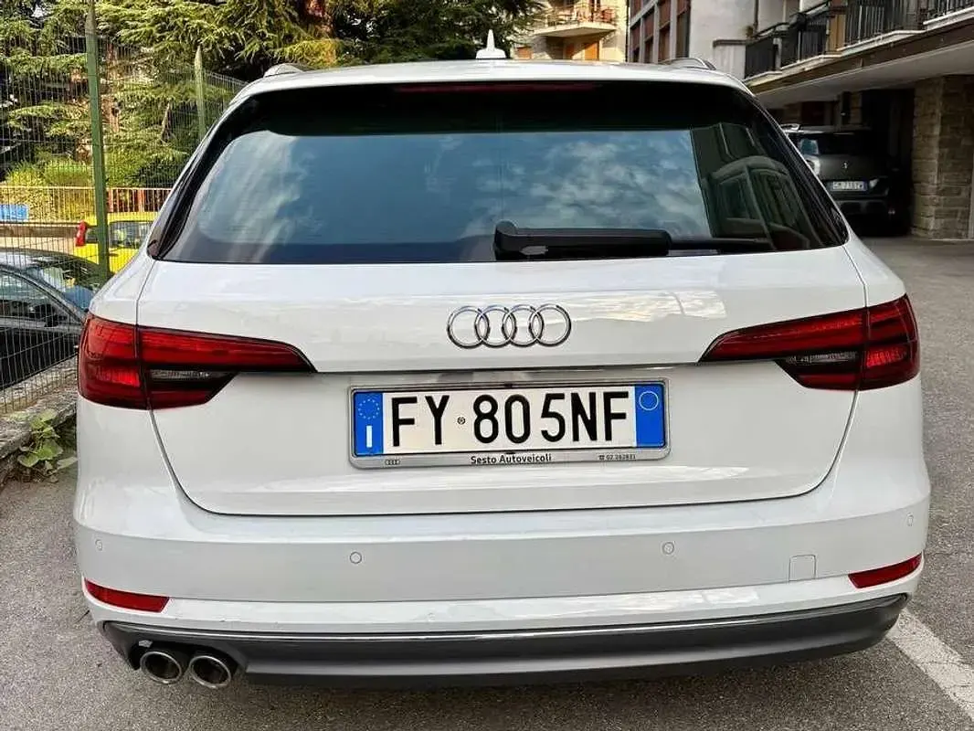 Usata Audi A4 Business 190 CV (139 kW) 2017 Bianco Station wagon