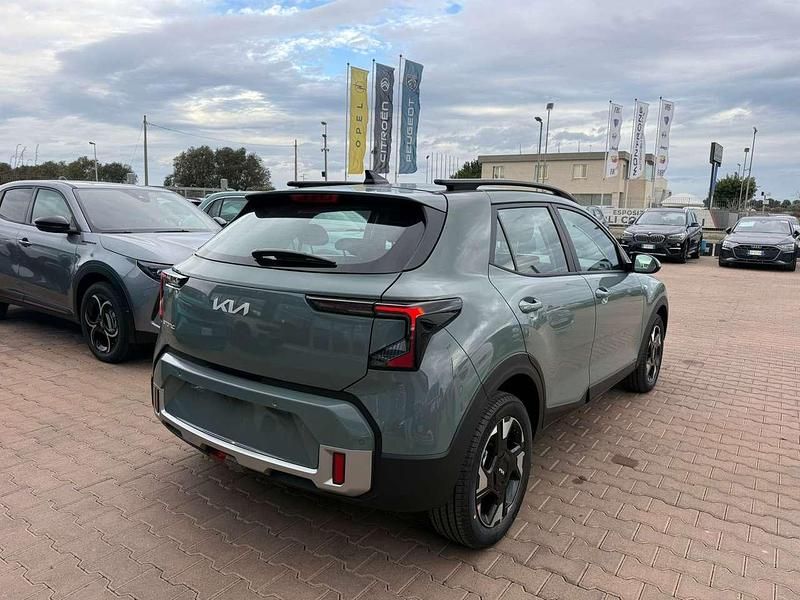 Nuova Kia Stonic Urban 101 CV (74 kW) 2026 Verde SUV