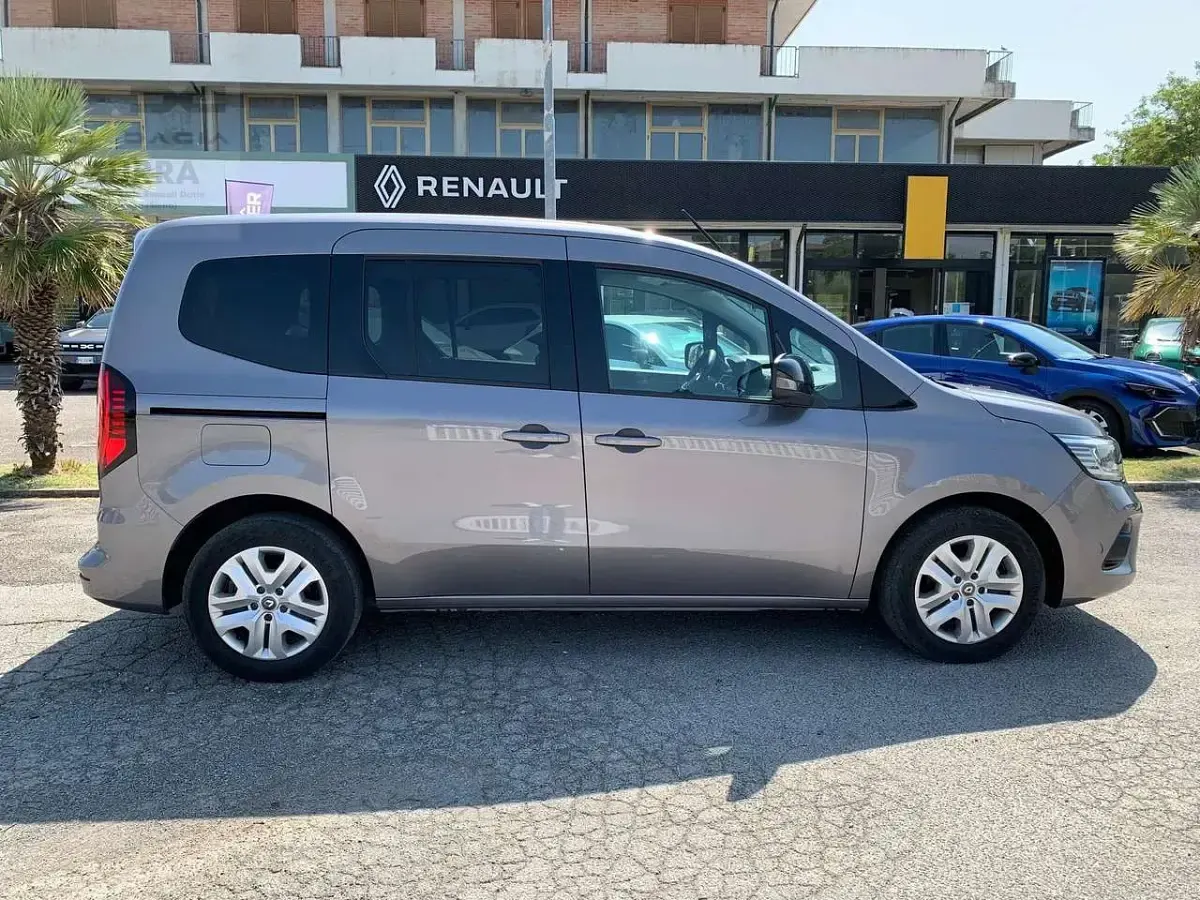 Usata Renault Kangoo Equilibre 116 CV (85 kW) 2023 Other Monovolume