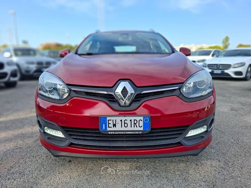 Usata Renault Mégane LIMITED 95 CV (69 kW) 2014 Viola Berlina