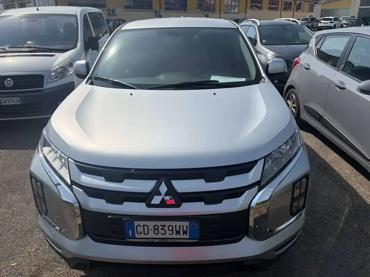 Usata Mitsubishi ASX 150 CV (110 kW) 2021 Argento SUV