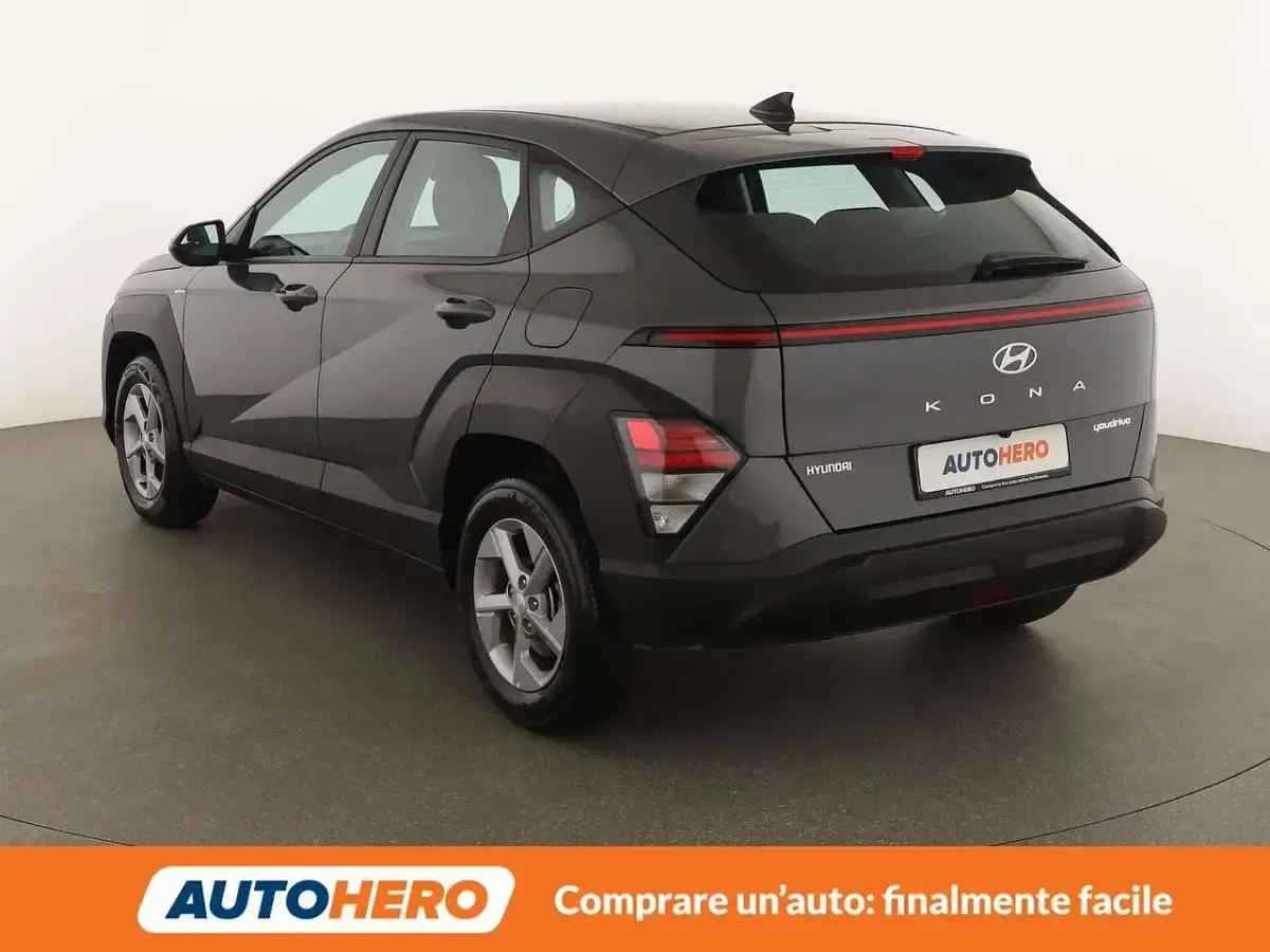 Usata Hyundai Kona 101 CV (74 kW) 2024 Grigio SUV