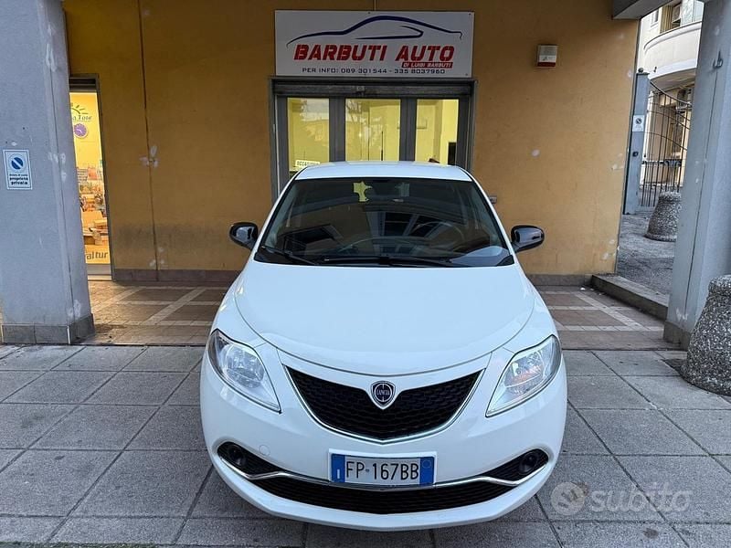 Usata Lancia Ypsilon S 95 CV (69 kW) 2018 Bianco Utilitaria
