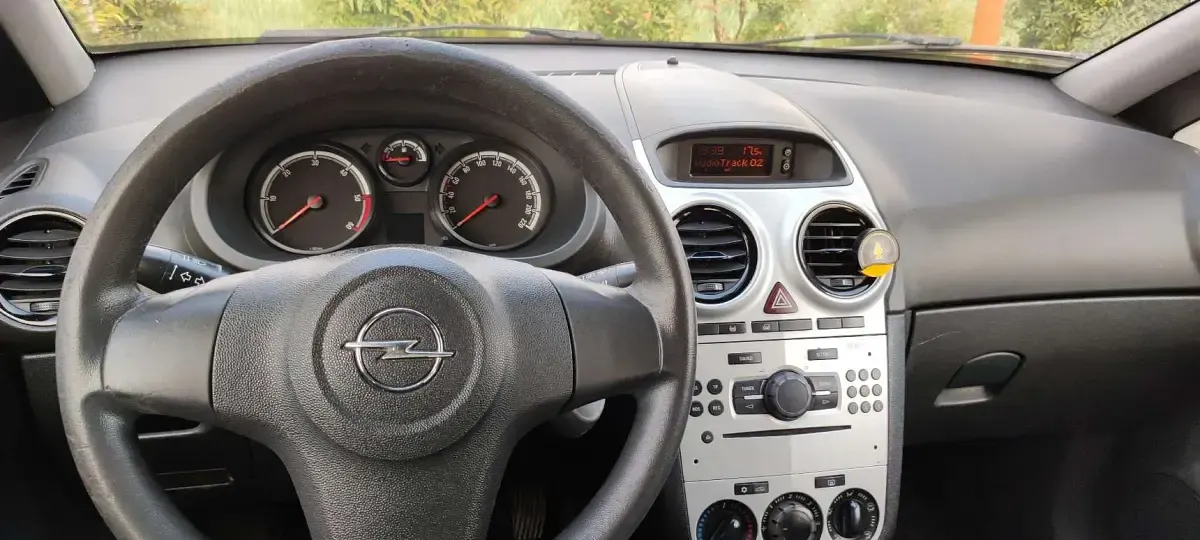 Usata Opel Corsa 75 CV (55 kW) 2014 Utilitaria
