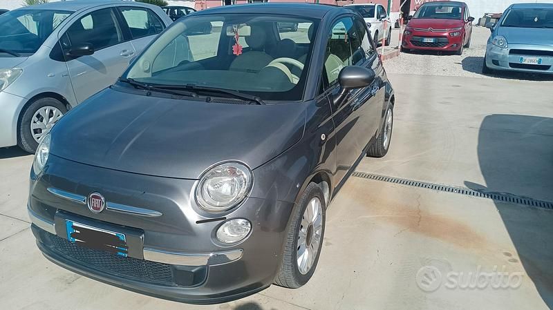 Grigio Usata 2015 Fiat Cinquecento Due volumi | 6300 € (Buon prezzo) - Immagine 1/4