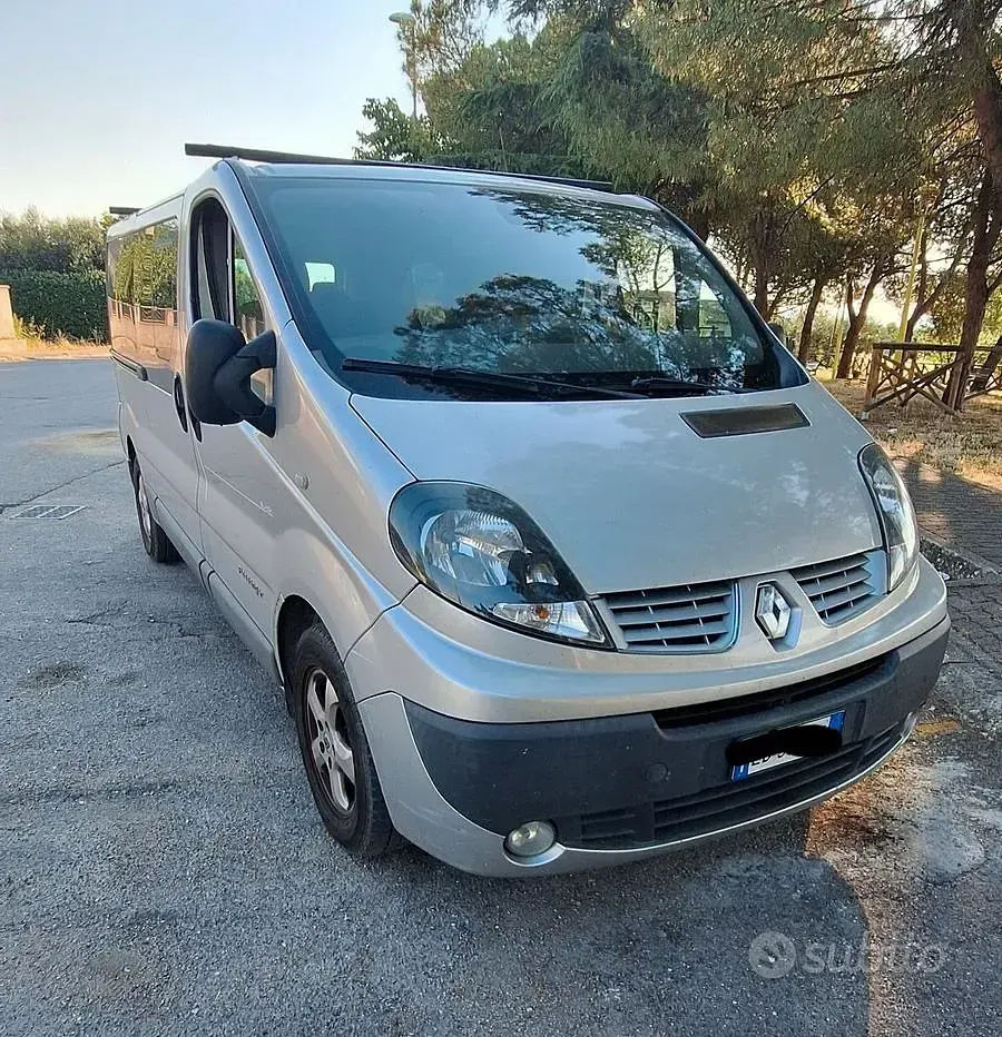 Usata Renault Trafic 120 CV (88 kW) 2012 Grigio Monovolume