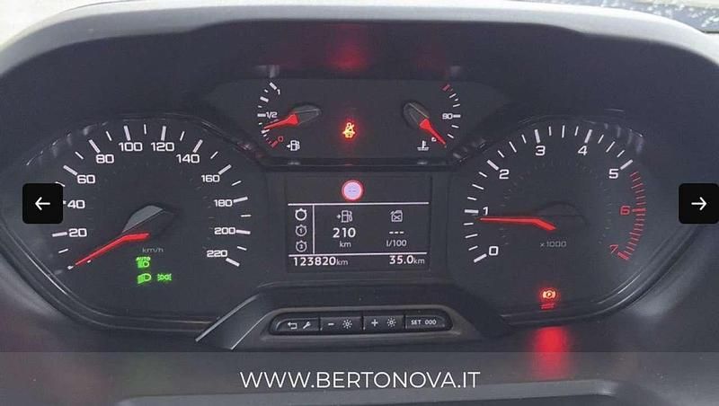 Usata Peugeot Partner Premium 102 CV (75 kW) 2022 Bianco Monovolume