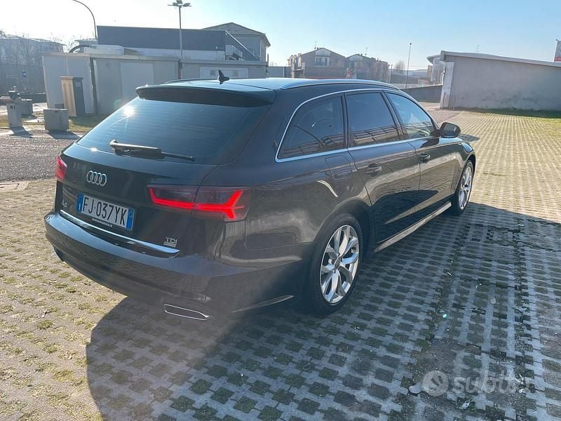 Usata Audi A6 150 CV (110 kW) 2017 Nero Station wagon