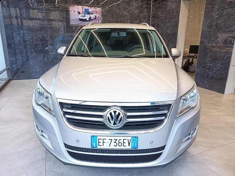 Argento Usata 2011 VW Tiguan Trendline SUV | 6999 € (Super prezzo) - Immagine 1/4
