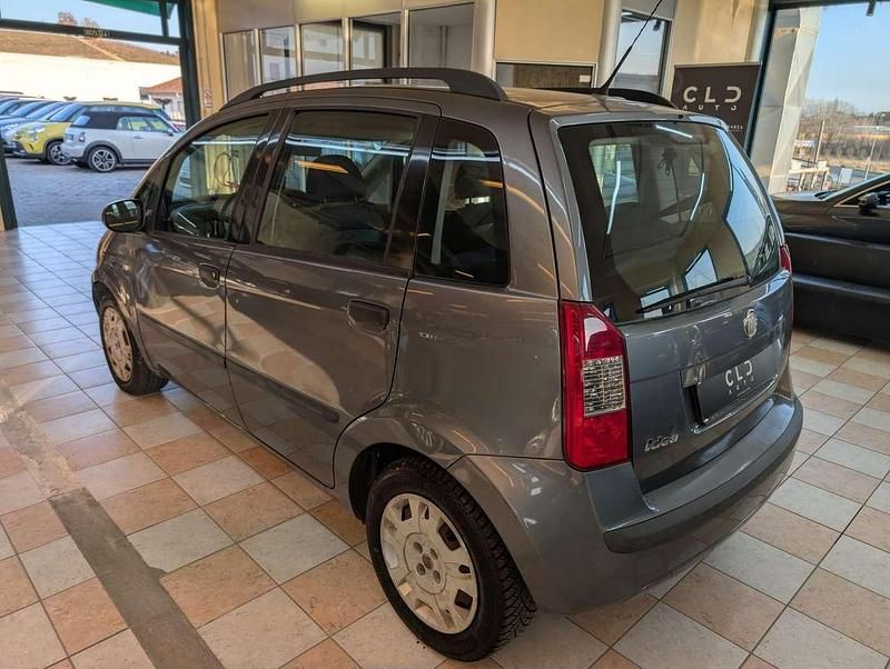 Usata Fiat Idea Dynamic 69 CV (50 kW) 2010 Grey dark Monovolume