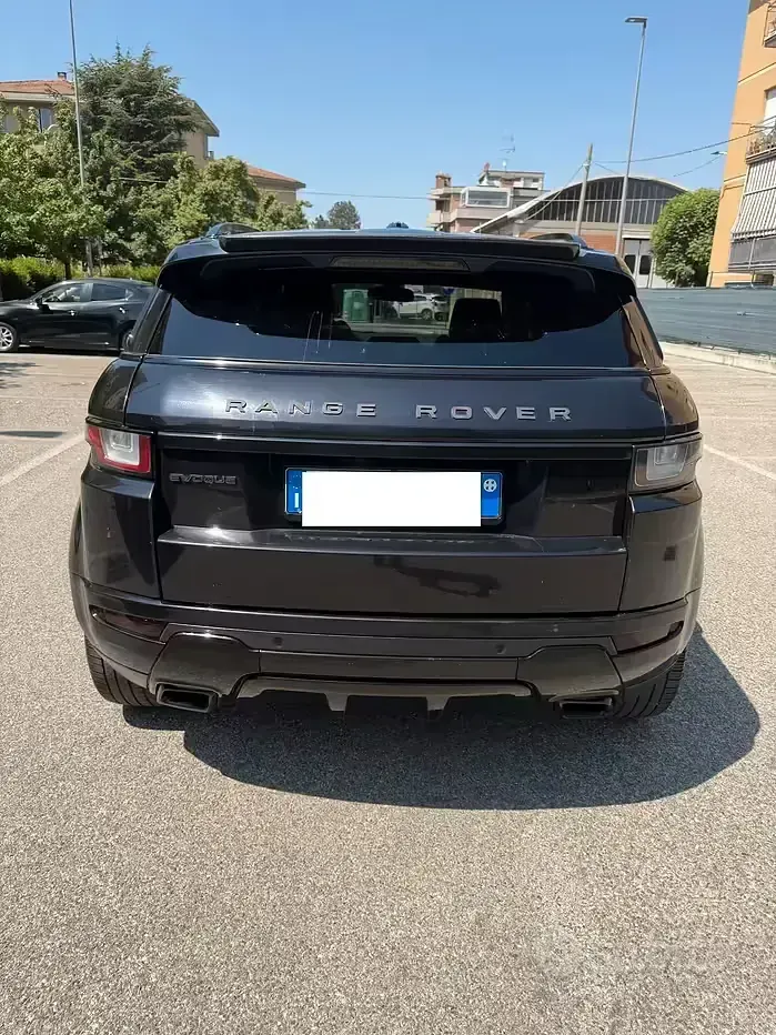 Begagnad Land Rover Range Rover evoque 190 HK (139 kW) 2011 Svart Kombi