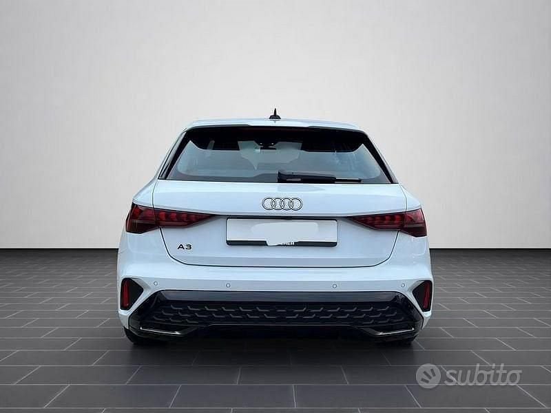 Usata Audi A3 Comfort 149 CV (109 kW) 2025 Bianco Berlina