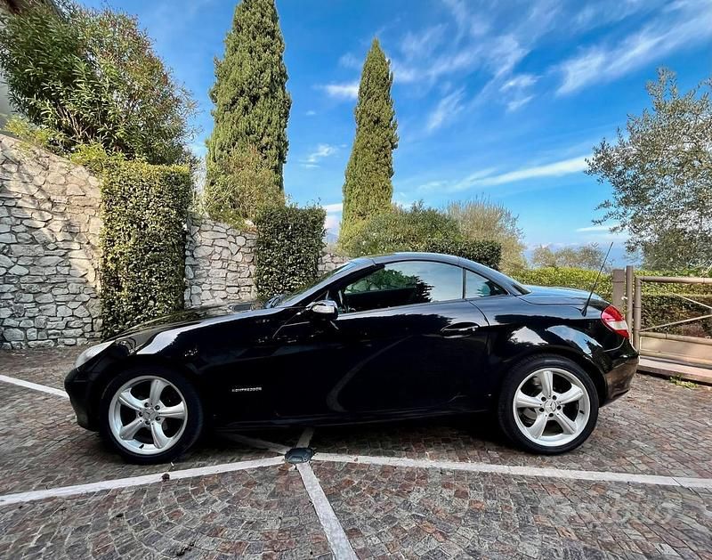 Usata Mercedes SLK200 163 CV (119 kW) 2006 Nero Cabrio