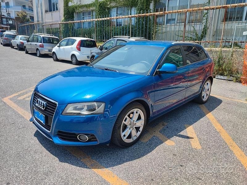 Usata Audi A3 Ambition 105 CV (77 kW) 2009 Blu/azzurro Utilitaria
