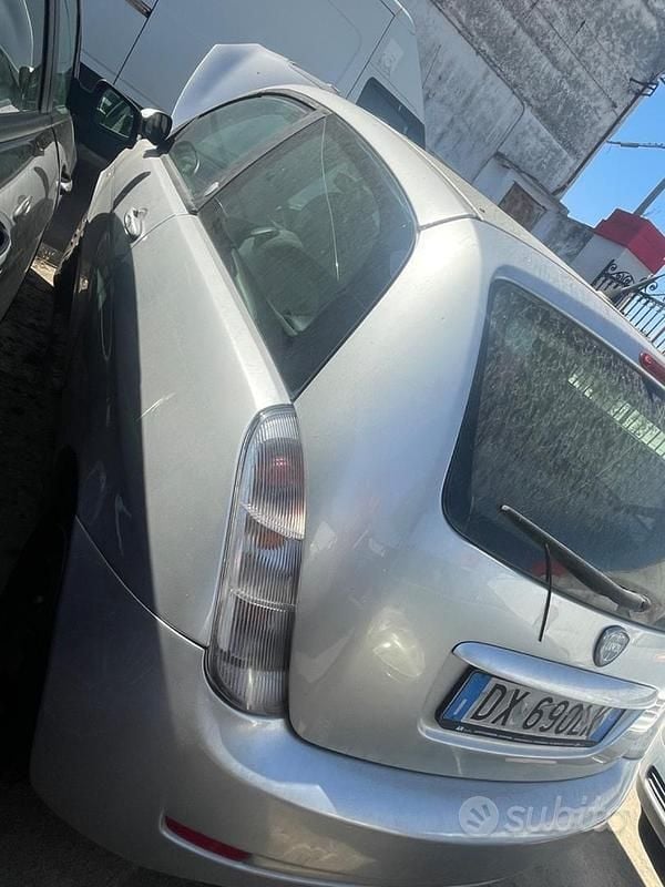 Usata Lancia Ypsilon 77 CV (56 kW) 2009 Grigio Utilitaria