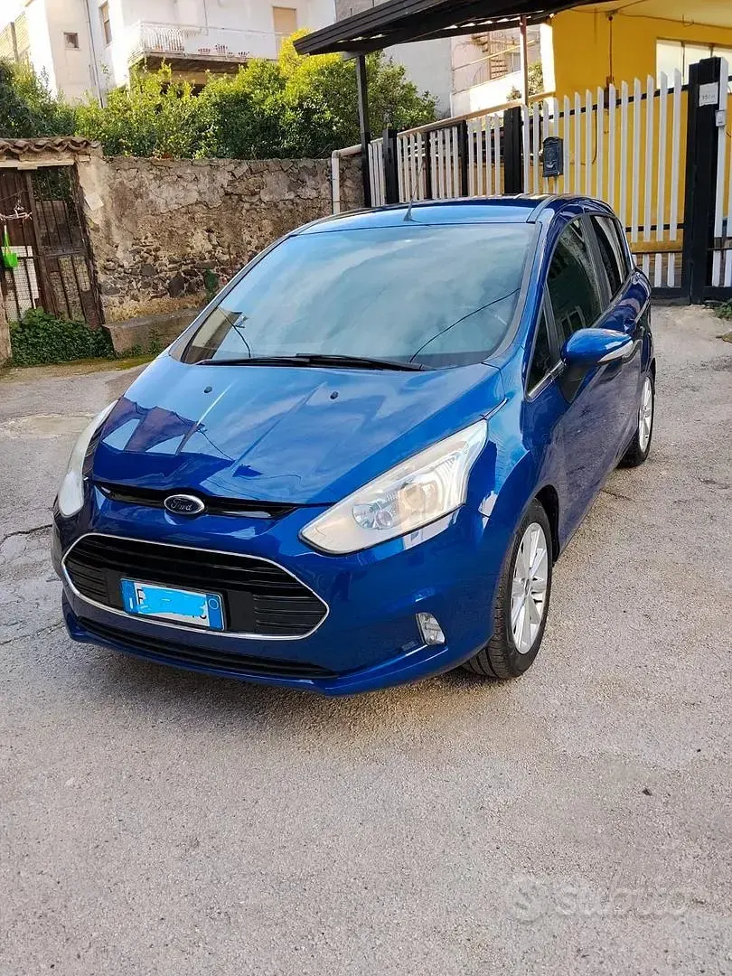 Usata Ford B-MAX Titanium 90 CV (66 kW) 2016 Blu Monovolume