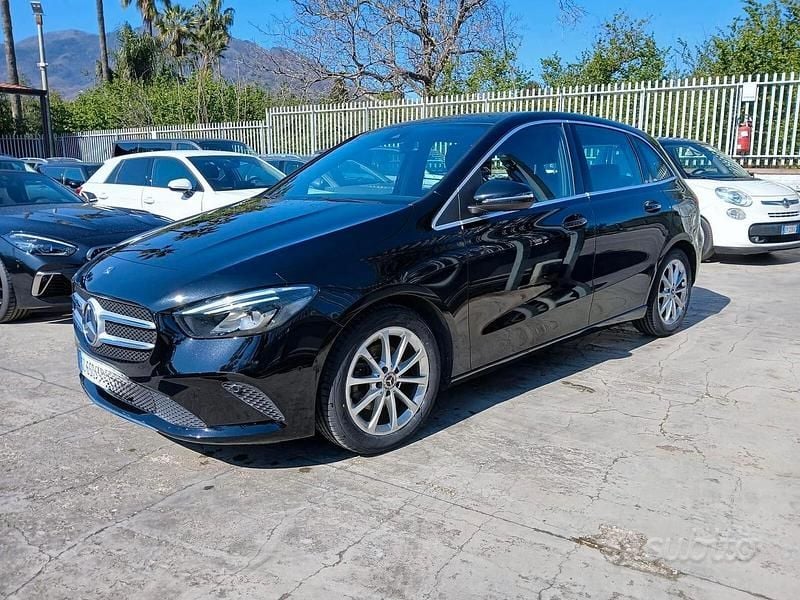 Usata Mercedes B180 Advanced Plus 115 CV (84 kW) 2019 Nero Monovolume