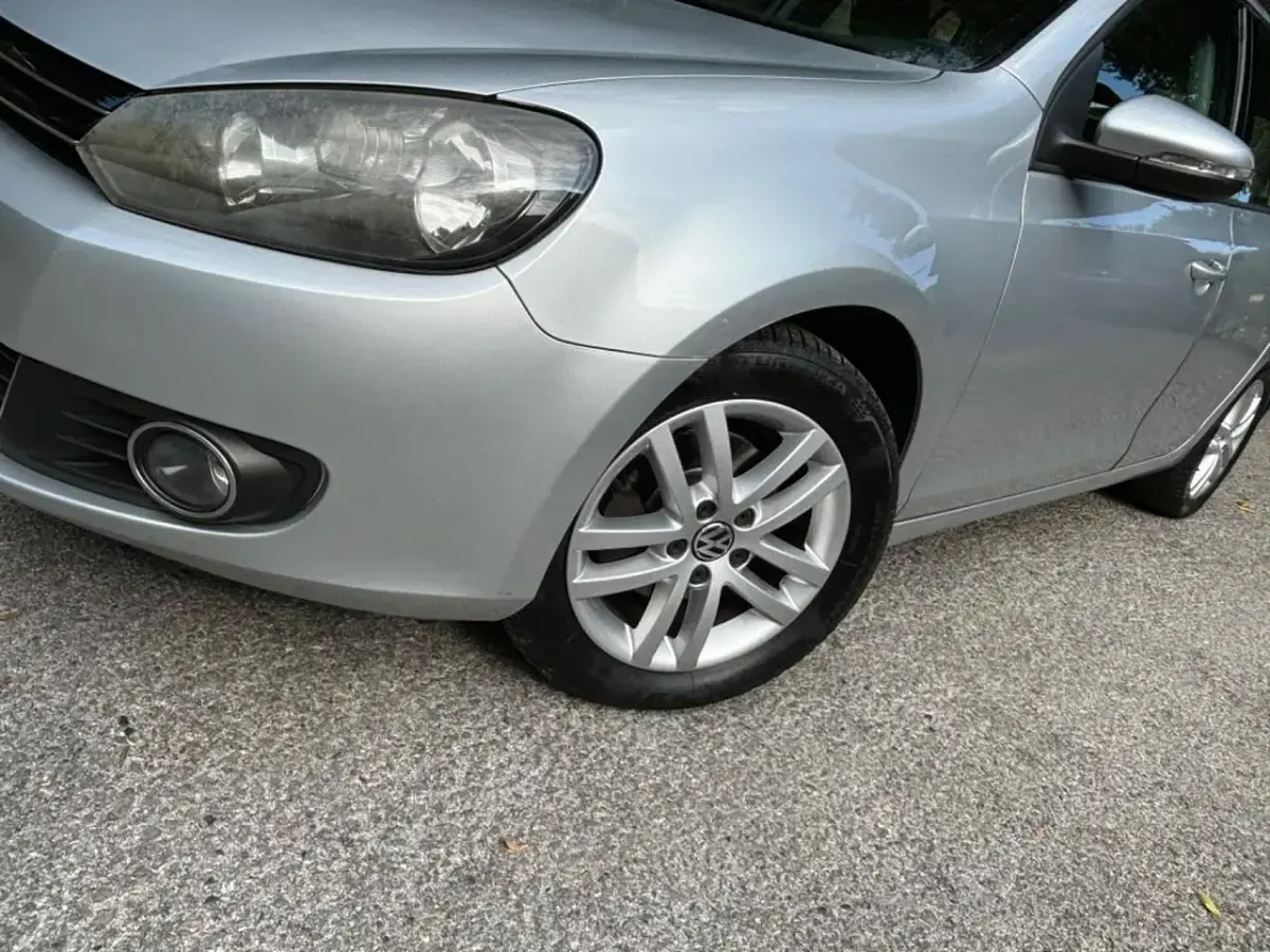 Usata VW Golf VI Highline 105 CV (77 kW) 2011 Argento Utilitaria
